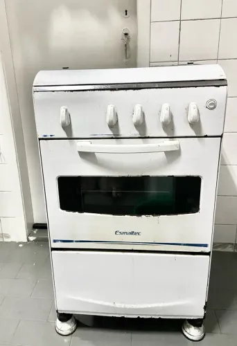Fogão emaltec 4 bocas
