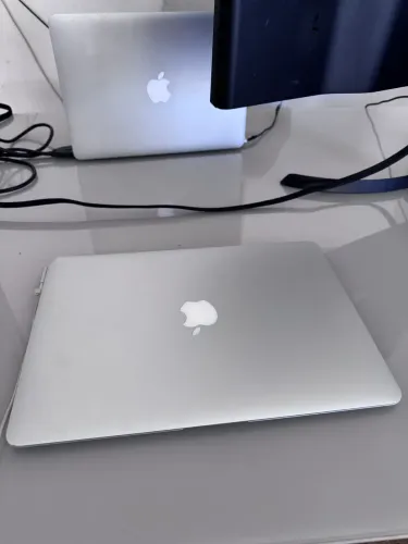 Mac book