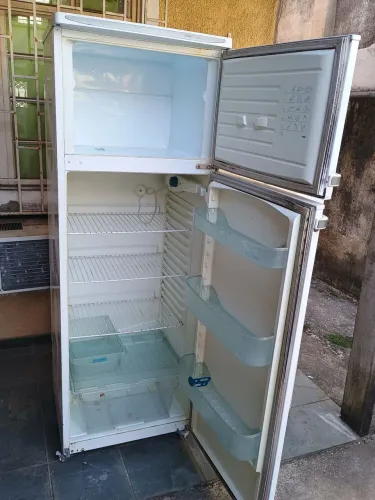 Geladeira Dúplex 380 litros gelando perfeitamente
