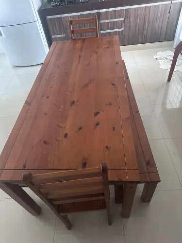 Mesa madeira de lei