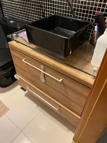 Kit gabinete com tampo de vidro e Cuba sobrepor celite