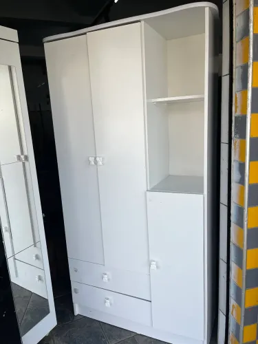 Guarda roupa infantil