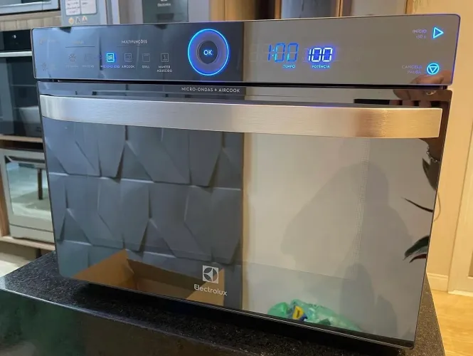 Forno Microondas Electrolux 32 litros com função Air Cook,Grill e Airfryer