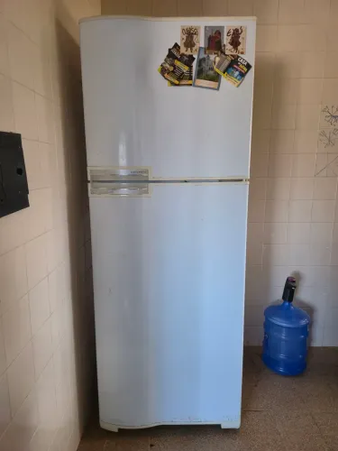 Geladeira CONTINENTAL 127V R$1000,00 no PIX