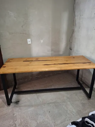 Mesa Metalon e pinus 1.8m x 0.7m