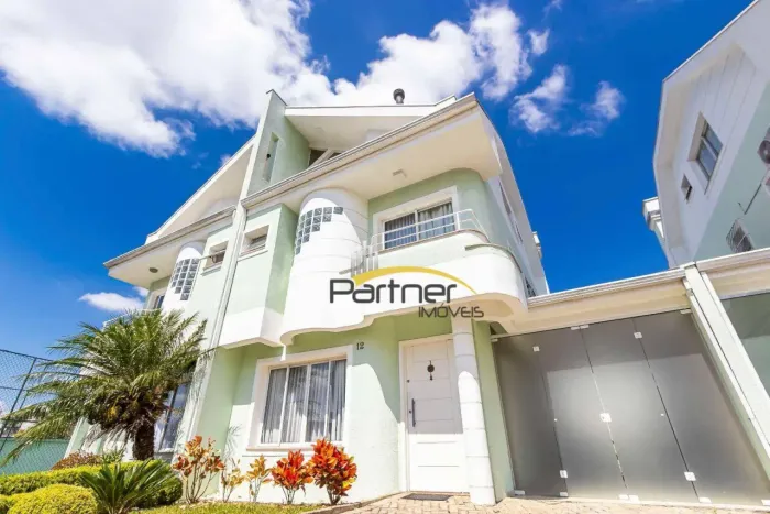 Sobrado com 4 dormitórios à venda, 177 m² por R$ 1.190.000,00 - Capão Raso - Curitiba/PR