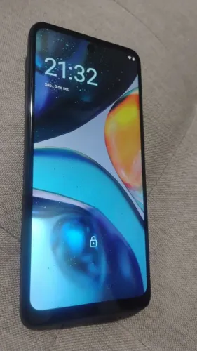 Celular moto g22 todo novo sem trinco tela original 128 gigas quase novo.