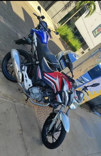 Titan 160