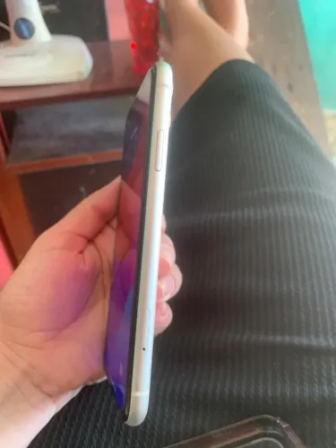 Vende-se iPhone 11 64gb