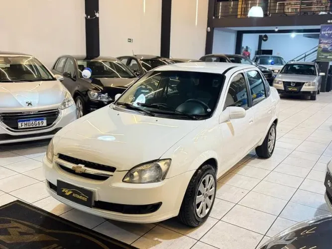 Chevrolet Classic Advantage 1.0 VHC Flexpower 4P 2014