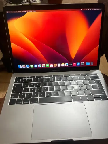 MacBook Pro 2017 - 13 | 8GB RAM | 120G