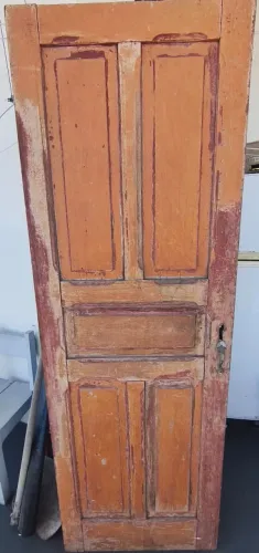 Porta Antiga em Peroba Rosa Maciça - Sem Empenamento / Perfeito Estado