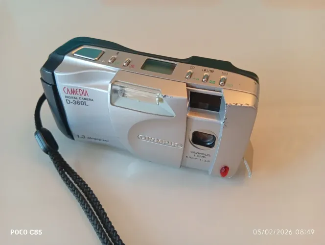 Olympus para consertar ou retirar peças