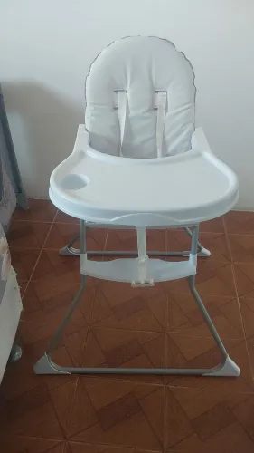 Cadeirinha de alimentação 