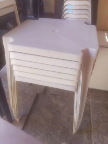 CONJUNTO DE MESA PLÁSTICO