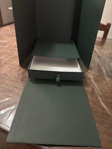 Caixa cartonada para bolo e doces