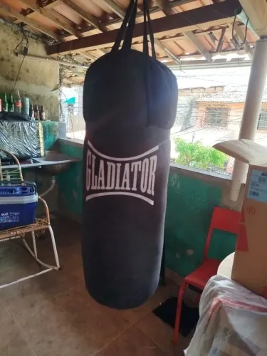 Saco de pancada de 1,20 perfeito para treinar em casa