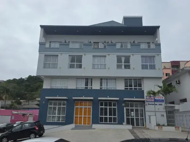 ALUGO STUDIOS/LOFT/KITNET/APTO COM AR COND próximo a UFSC