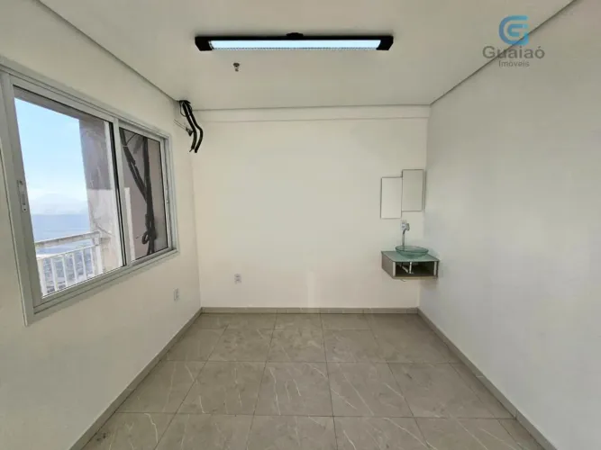 Alugo Sala Comercial Dividida, Recepção, Sala de Atendimento e com Copa, pronta para uso,