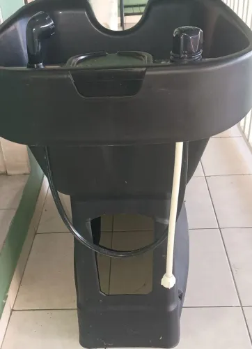 Lavatório 600$ pra vender logo