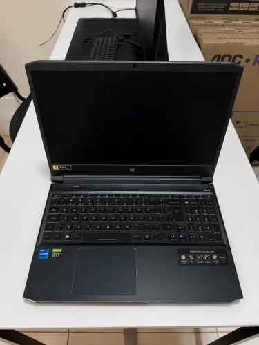 ACER PREDATOR HELIOS 300