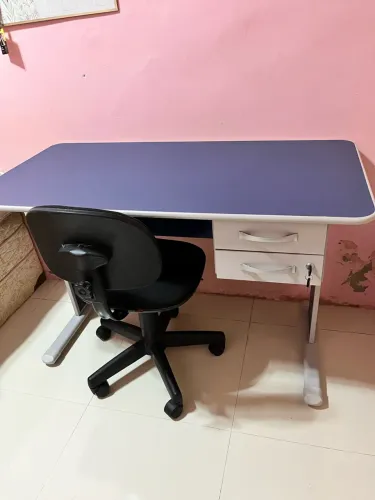 Kit de escritório (Mesa e cadeira)
