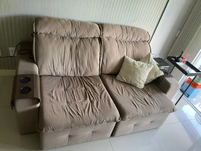 Sofá Retrátil e Reclinável 2 Lugares - Ótimo Estado! (2 Metros)