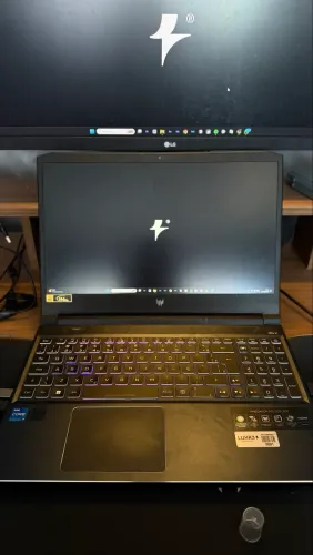 Predator Helios 300 - 64g de RAM