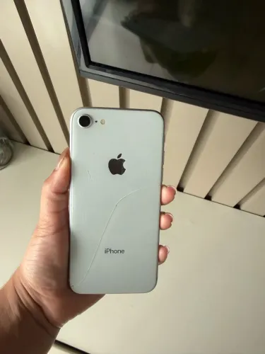 iPhone 8