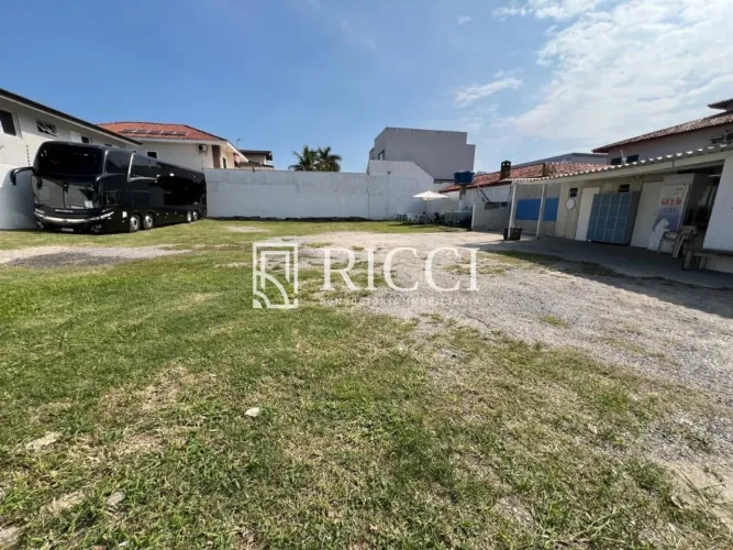 Terreno à venda na Enseada Guarujá | RICCI Consultoria