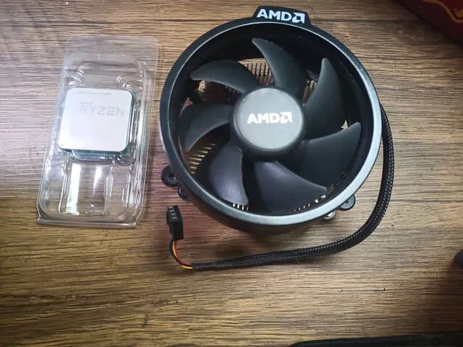 Amd ryzen 5 1600, 3.2Ghz (3.6Ghz max turbo), Usado
