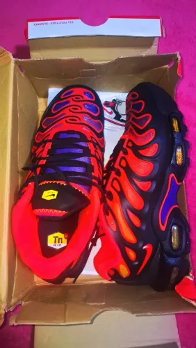 NIKE AIR MAX PLUS DRIFT