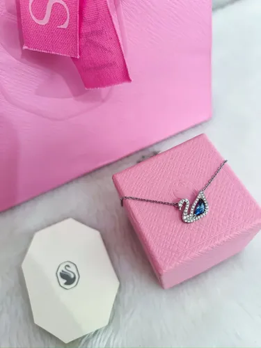 Colar Swarovski cisne azul brilhante 