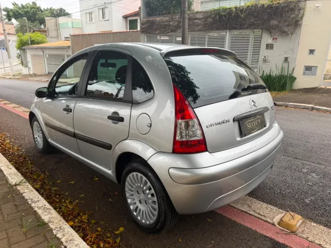 Citroen C3 GLX 1.4/ GLX Sonora 1.4 Flex 8V 5P 2011