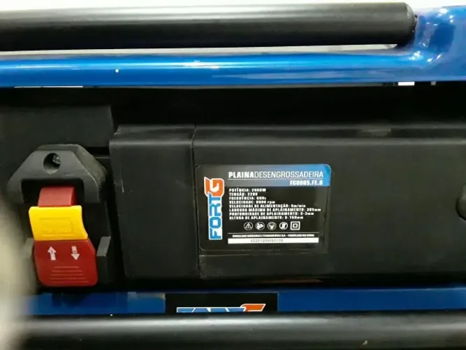 Plaina Desengrossadeira 305mm Motor Potente 2000W, 8000 rpm, 220V - ótimo estado!