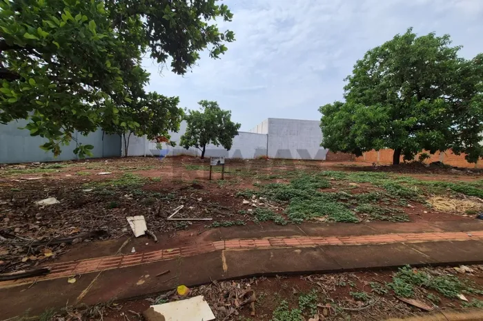 Terreno de 525m² à Venda perto Village do Cerrado