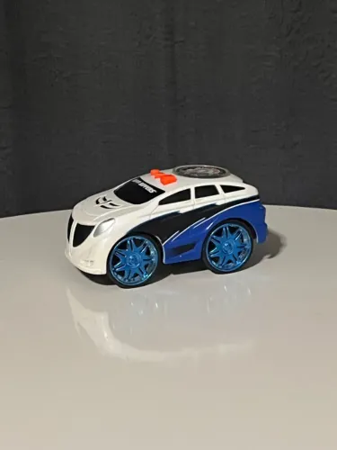 Carrinho com luz da Toys State
