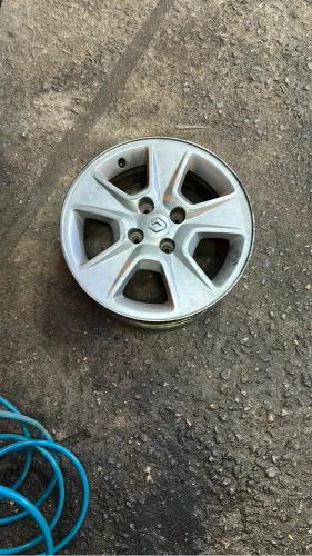 Aro 15 Logan Sandero liga leve