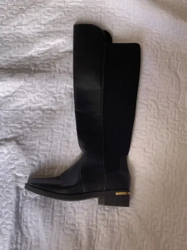 BOTA PRETA