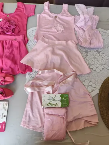 2 conjuntos de balé para crianças/bebês | Cada uma por R$70