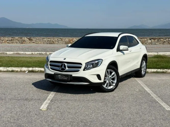 Mercedes-Benz GLA-200 GLA 200 Night 1.6. TB 16V Flex Aut. 2016