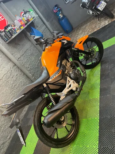 Titan 160