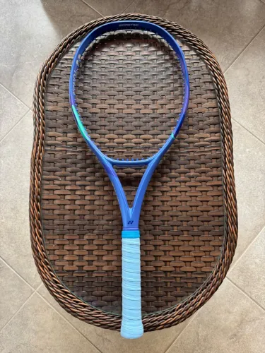 Raquete Yonex Ezone