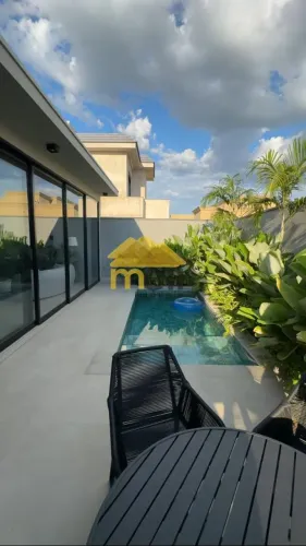 Casa a venda no Condominio Bourbon parc com 3 quartos suítes