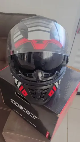 Capacete novo , nunca foi usado