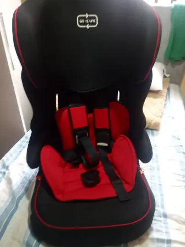 Vende_se cadeira infantil até 36k...R$200 Reais