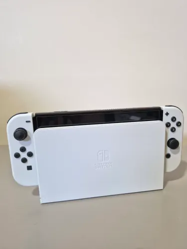 Console Nintendo Switch OLED 64GB Branco Usado