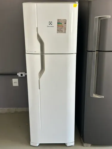 Geladeira Electrolux 261L | SEMI NOVA com garantia | loja física | entregamos 