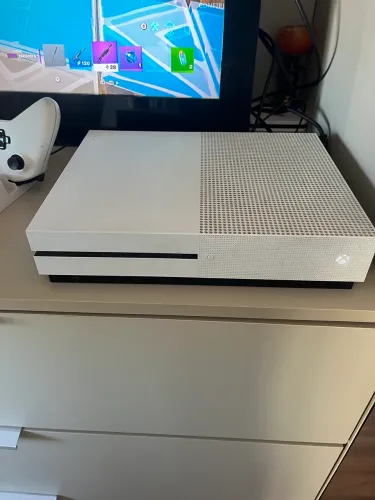 X BOX ONE S