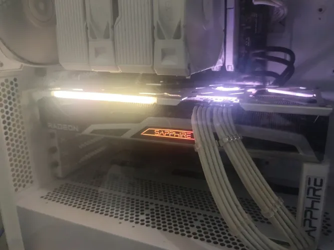 Placa de vídeo AMD Radeon RX 6700 XT Sapphire Nitro+